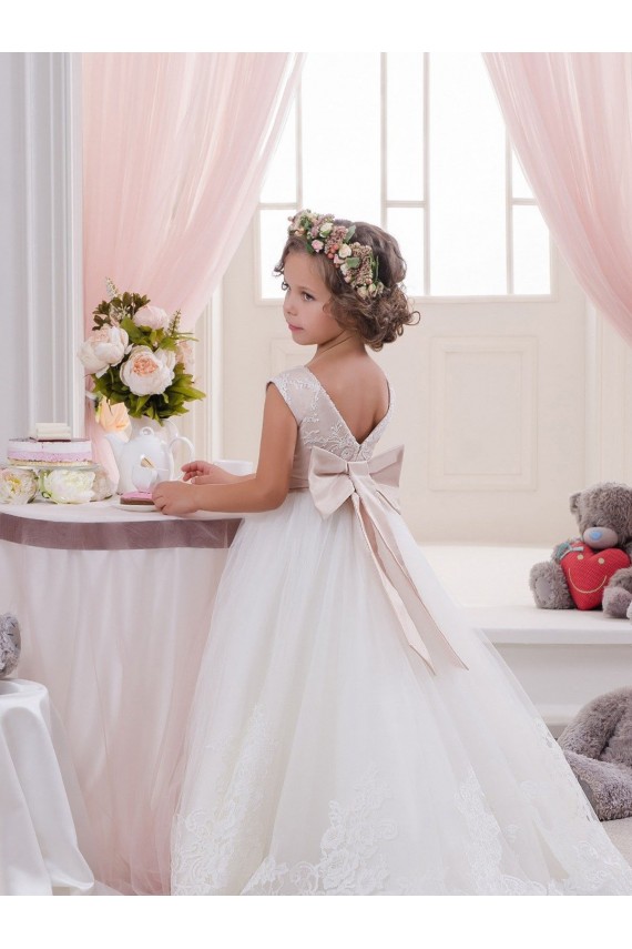 Ivory Ball Gown Bateau Neck Chapel Train V-Back Flower Girl Dress Canada